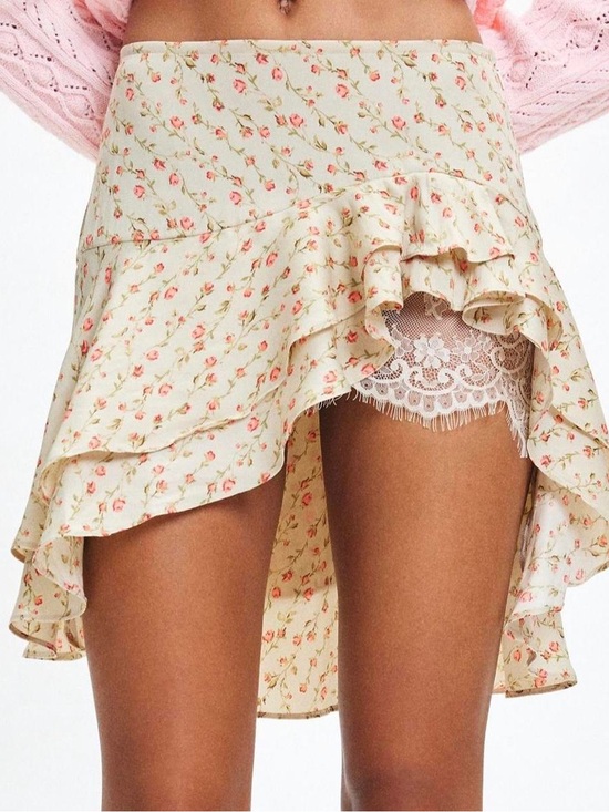 Kimchi Blue Dresses & Skirts - NWT Kimchi Blue Botanical Floral Ruffle Mini Skirt Size M